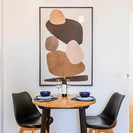 Stylish W/ Ac | Apartment Porto